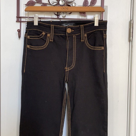 Caché Contour Collection Flared Jeans - Picture 2 of 8